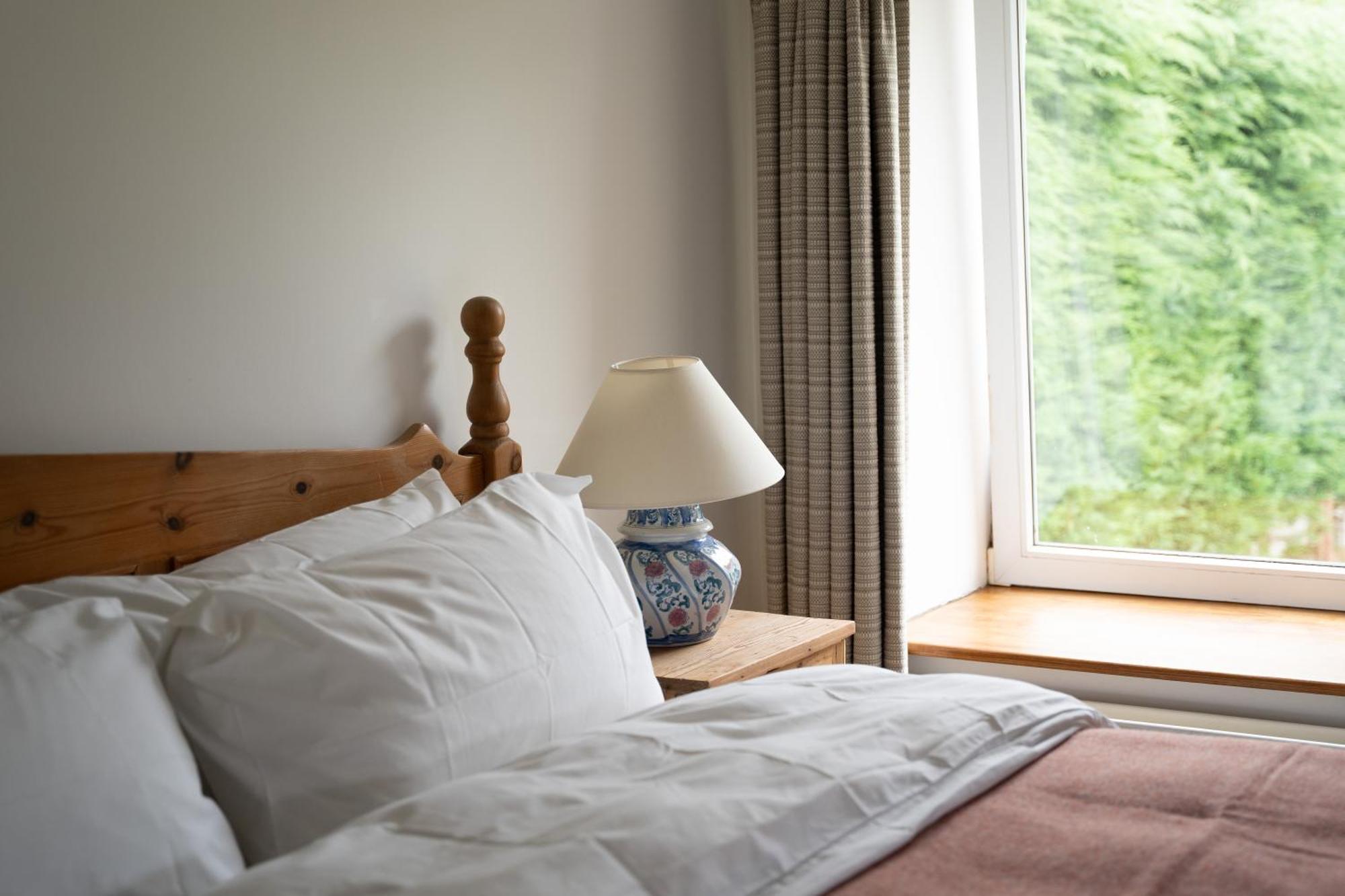 The Roost Apartment Westport Ngoại thất bức ảnh