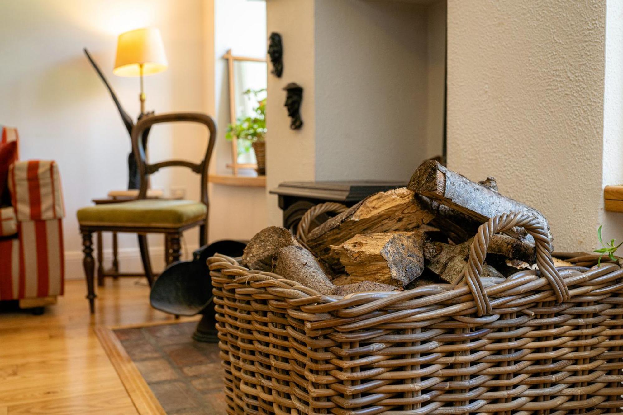 The Roost Apartment Westport Ngoại thất bức ảnh